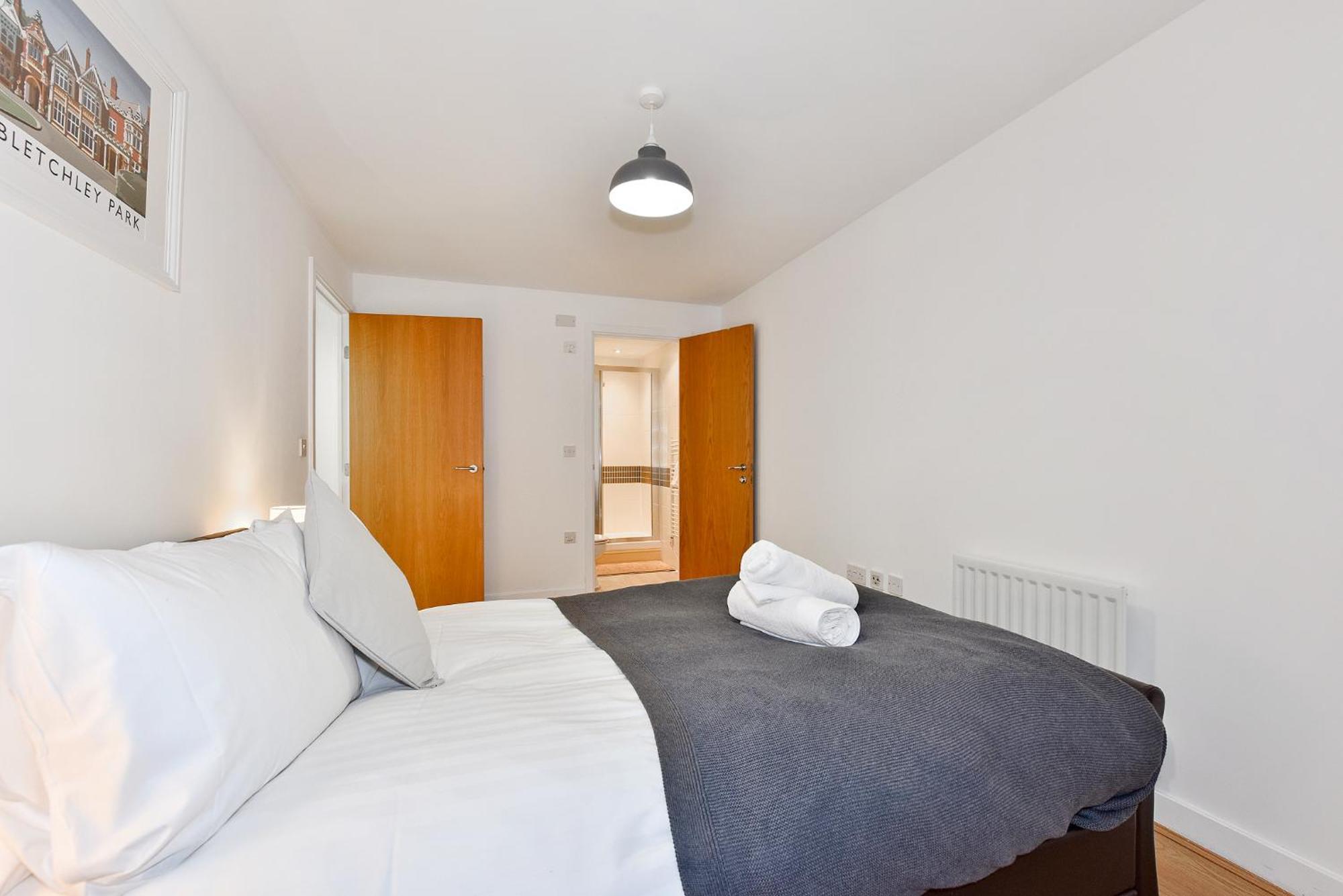 The Vizion Serviced Apartments From Pincott Properties - Free Parking, Private Balcony, And Wifi Milton Keynes Habitación foto