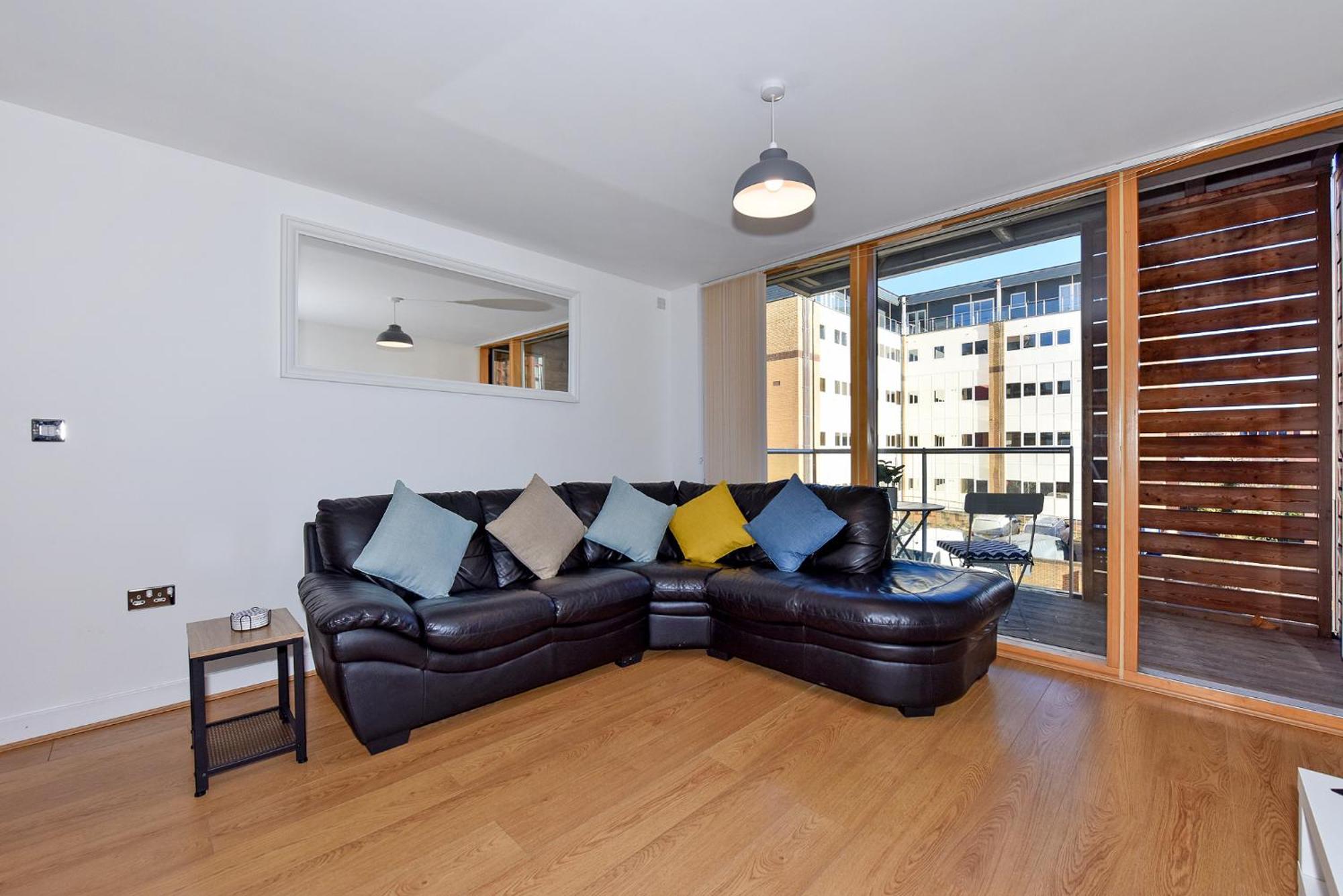 The Vizion Serviced Apartments From Pincott Properties - Free Parking, Private Balcony, And Wifi Milton Keynes Habitación foto